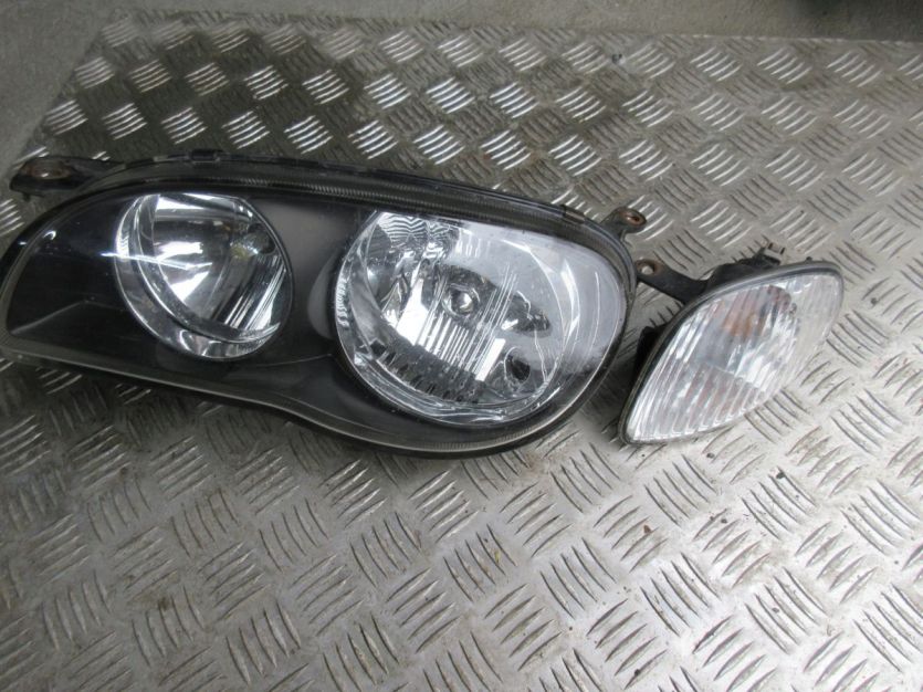 COROLLA e11 lift 99-02 3d LAMPA LEWY PRZÓD LEWA