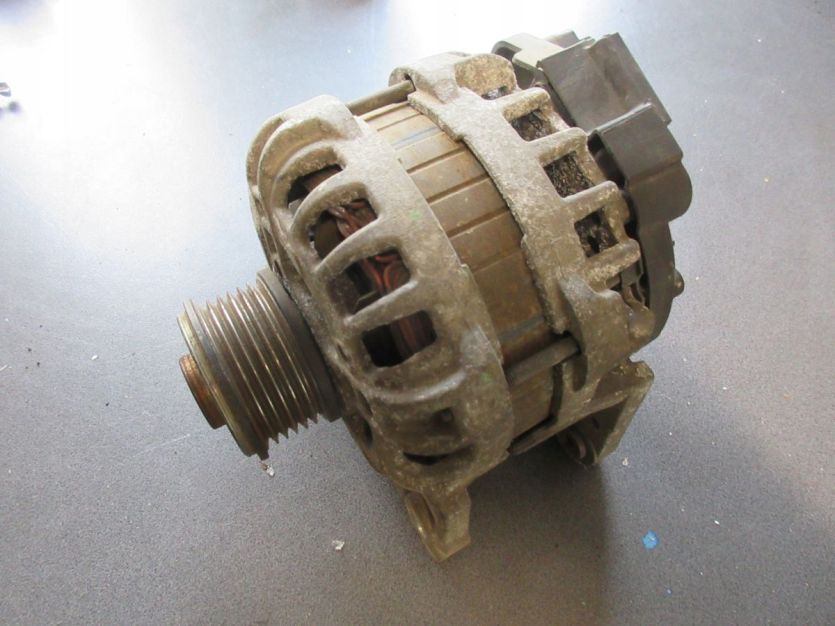 DACIA LODGY DOKKER 1.6 8V ALTERNATOR 23100-4527R