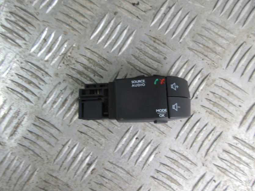 DACIA DUSTER I LIFT PRZEŁACZNIK MANETKA