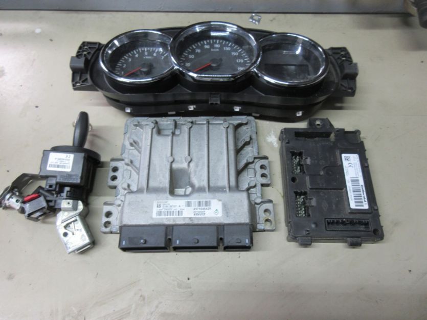 DACIA DUSTER I LIFT 1.2 TCE KOMPUTER STEROWNIK