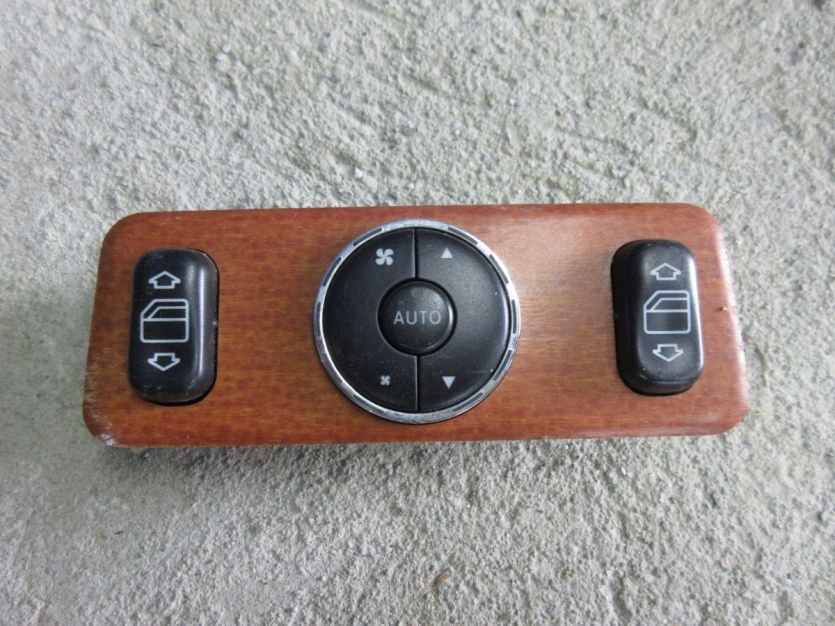 MERCEDES ML W163 PRZEŁĄCZNIK SZYB TYŁ A1638200426