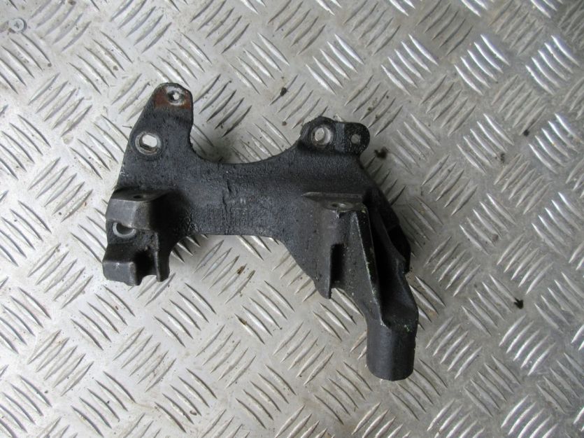 DACIA LODGY DOKKER 1.2 TCE ŁAPA SILNIKA WSPORNIK