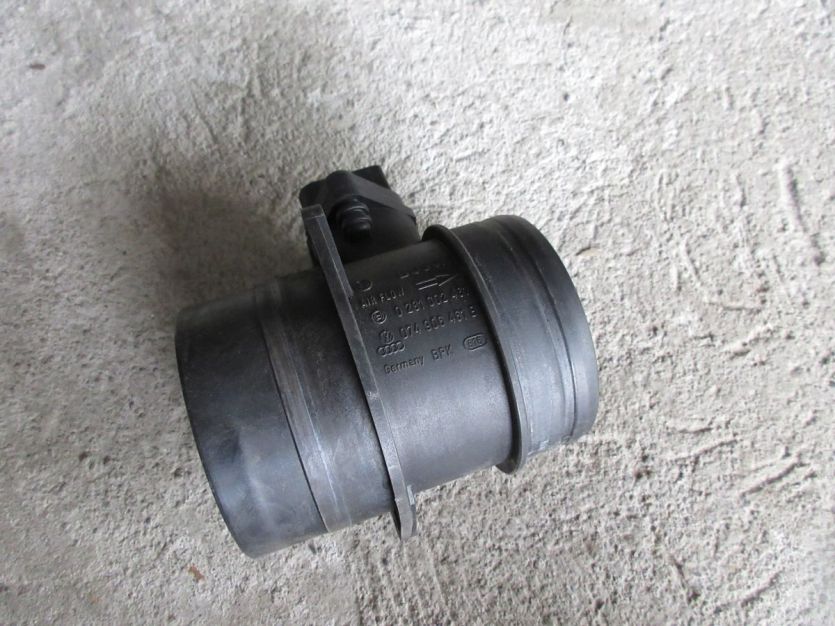 PASSAT B6 2.0 TDI PRZEPŁYWOMIERZ 074906461B