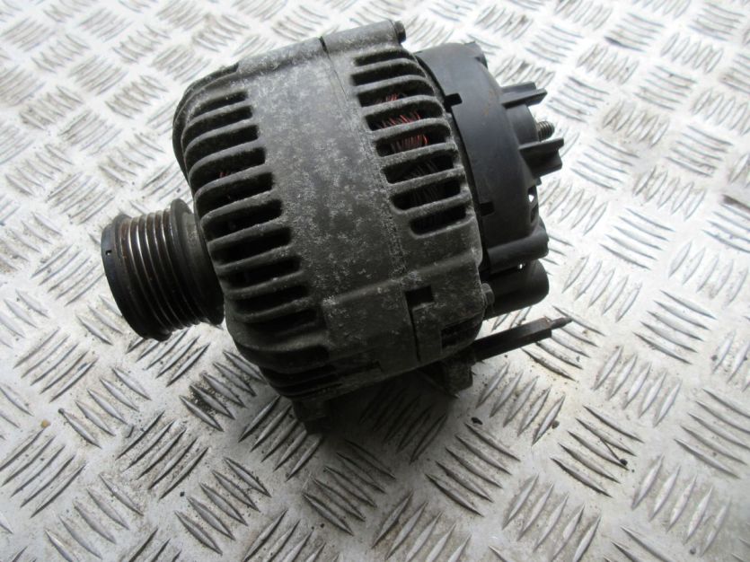 PASSAT B6 2.0 TDI ALTERNATOR 021903026L