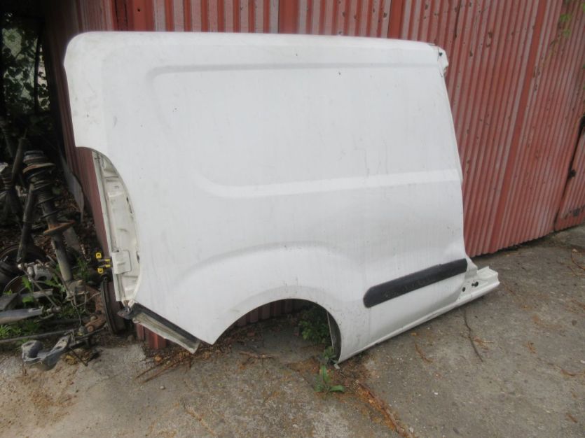 FIAT DOBLO II 11 R. BŁOTNIK PRAWY TYŁ