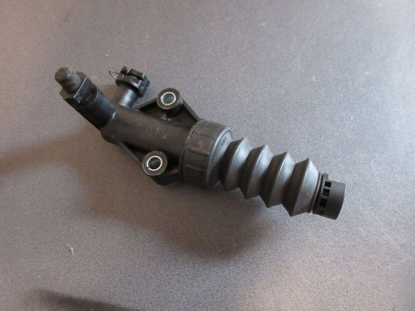 FIAT DOBLO II 2011 R. 1.4 wysprzęglik