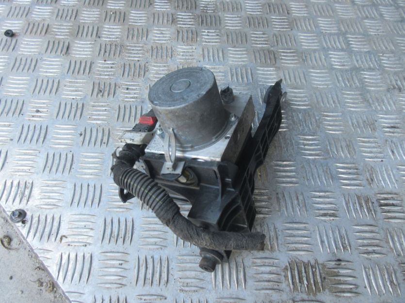 ASTRA K V KOMBI POMPA ABS 39087901