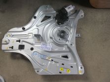 I IX35 LIFT MECHANIZM SZYBY PRAWY PRZÓD 813202Y000