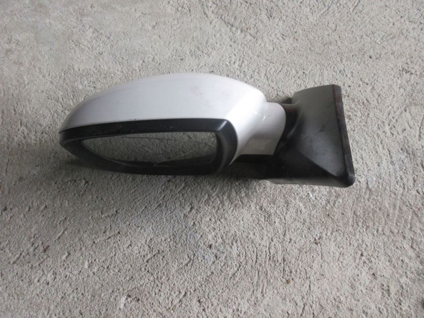 HYUNDAI IX35 LIFT LUSTERKO LEWE 8PIN 876102Y070