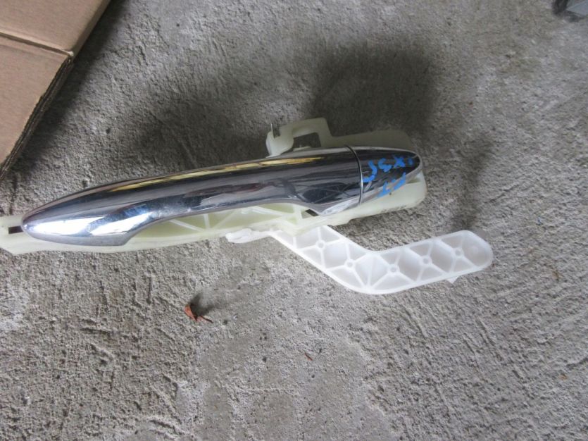 IX35 LIFT KLAMKA DRZWI PRAWY TYŁ