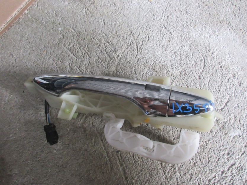 IX35 LIFT KLAMKA DRZWI PRAWY PRZÓD