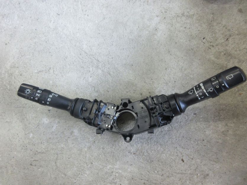 IX35 LIFT PRZEŁĄCZNIK POD KIEROWNICE