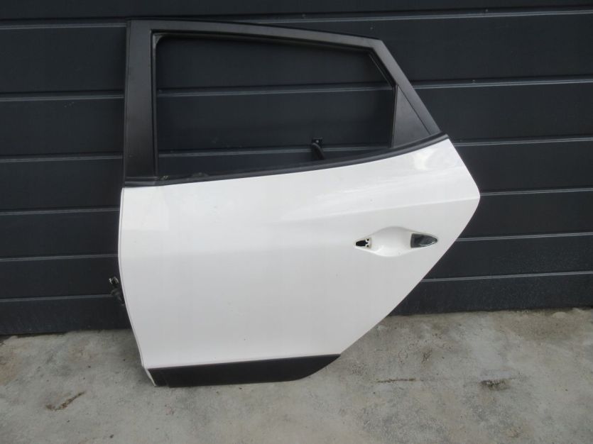 HYUNDAI IX35 LIFT DRZWI LEWY TYŁ TCW