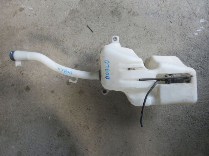 FIAT DOBLO II 2011 R. ZBIORNICZEK SPYRYSKIWACZY