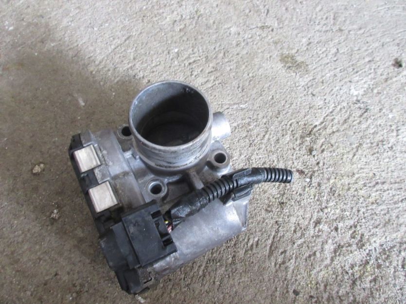 FIAT DOBLO II 2011 R. 1.4 16V PRZEPUSTNICA