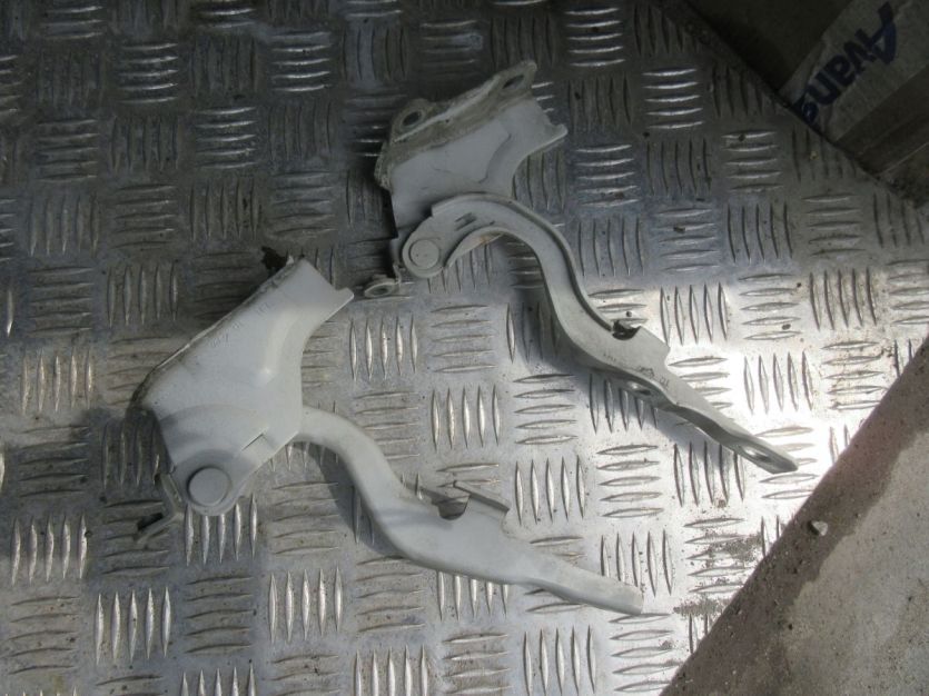 HYUNDAI H-1 2011 R. ZAWIASY MASKI