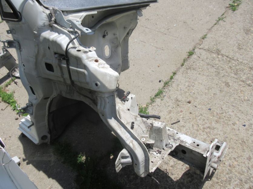 HYUNDAI H-1 PODŁUŻNICA PRAWA CWIARTKA PRÓG SŁUPEK