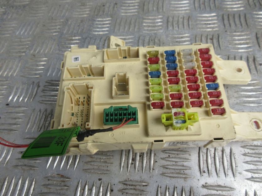 HYUNDAI H-1 II SKRZYNKA BEZPIECZNIKÓW 91950-4H032