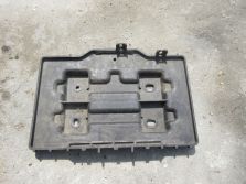 HYUNDAI H-1 II 2010 R. PODSTAWA AKUMULATORA