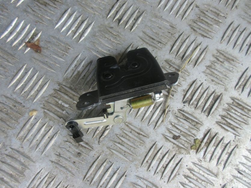 HYUNDAI H-1 II 2010 R. ZAMEK KLAPY BAGAŻNIKA