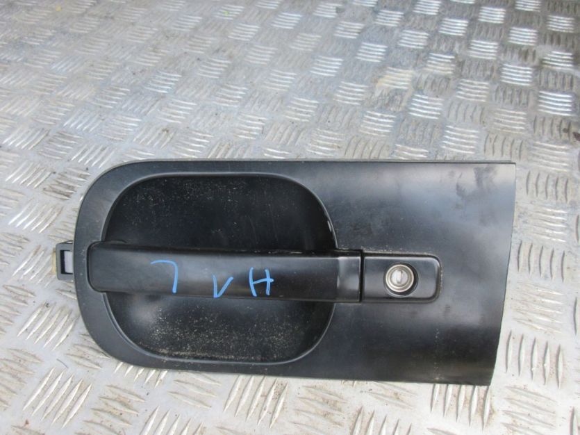 HYUNDAI H-1 II 10 R. KLAMKA LEWY PRZÓD