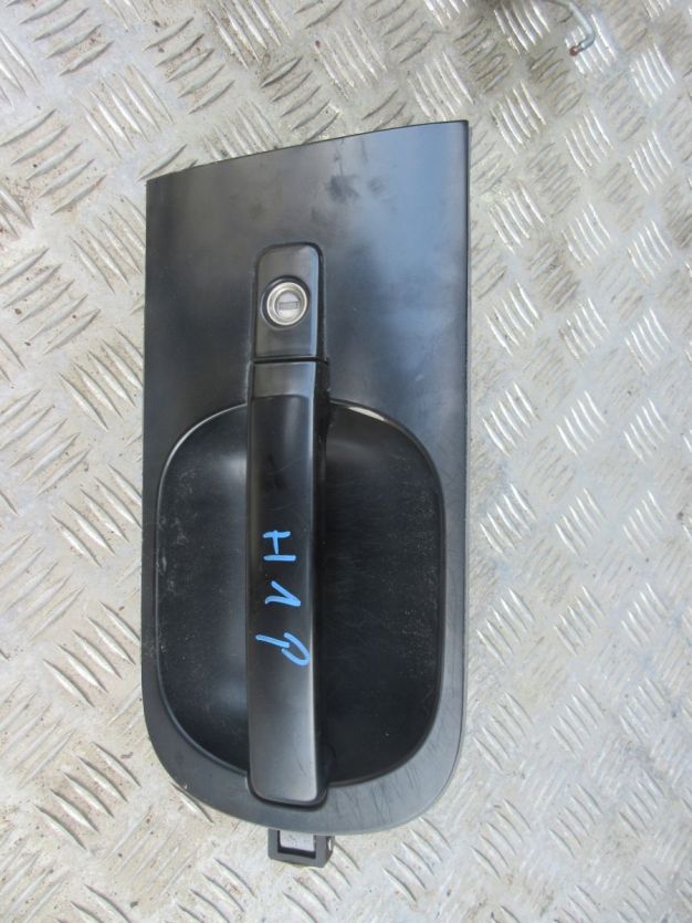 HYUNDAI H-1 II 10 R. KLAMKA PRAWY PRZÓD