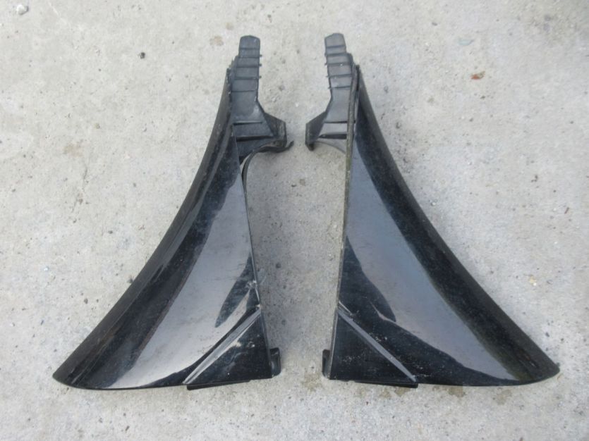 FIAT DOBLO II 2010 R. TRÓJKĄT BLOTNIKA LEWY