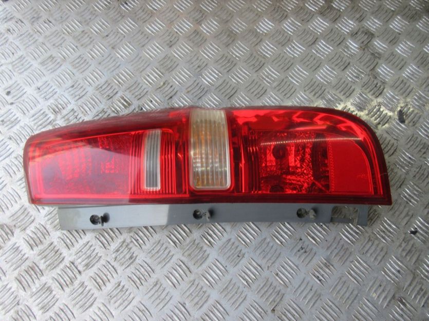 HYUNDAI H-1 II LAMPA PRAWY TYŁ