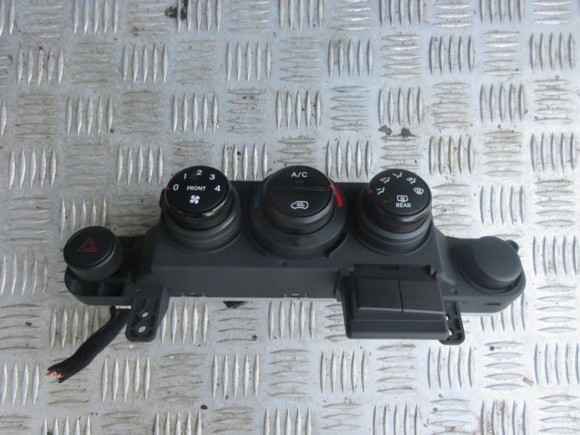 HYUNDAI H-1 II PANEL NAWIEWU 97250-4HXXX