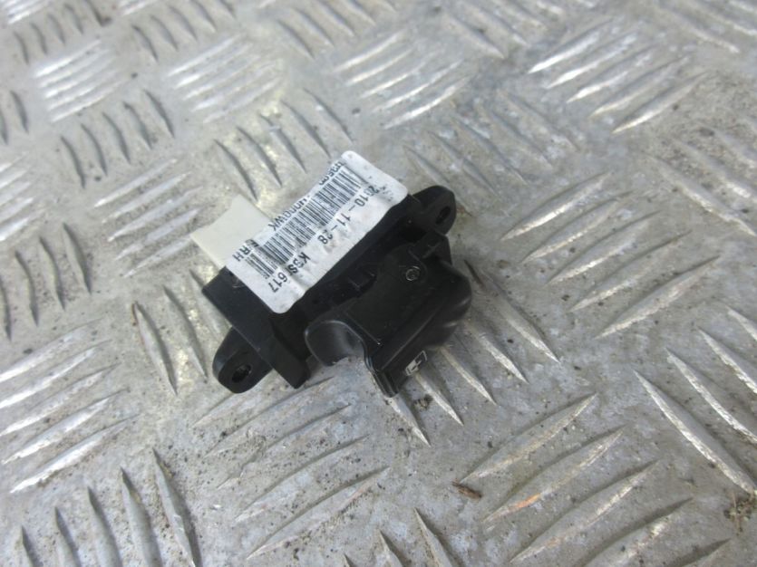 HYUNDAI H-1 II PRZEŁACZNIK SZYBY PRAWY PRZÓD