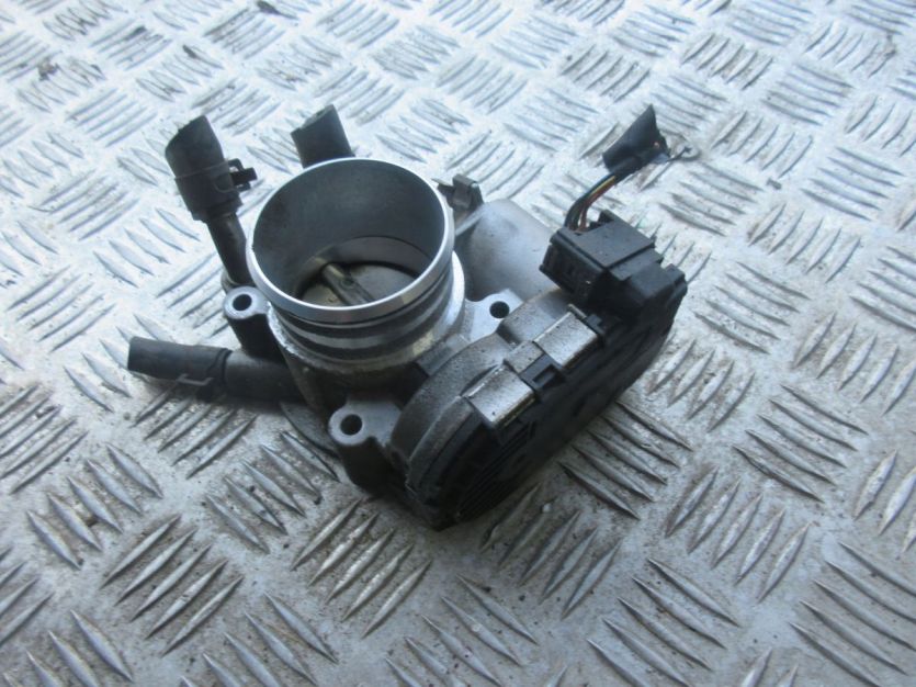KIA VENGA 1.4 16V PRZEPUSTNICA 35100-2B150