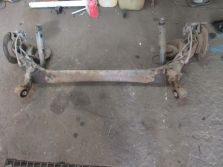 KIA VENGA OŚ TYŁ TYLNA BELKA