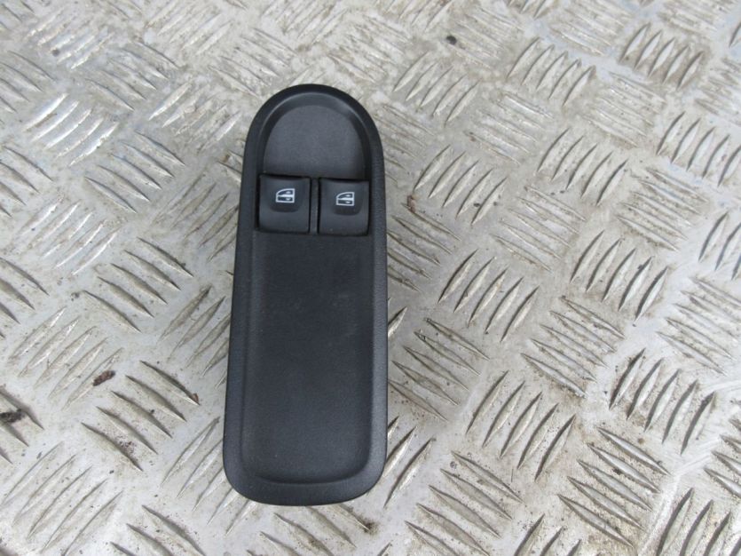 DACIA DUSTER I LIFT PRZEŁACZNIK SZYBY LEWY PRZÓD