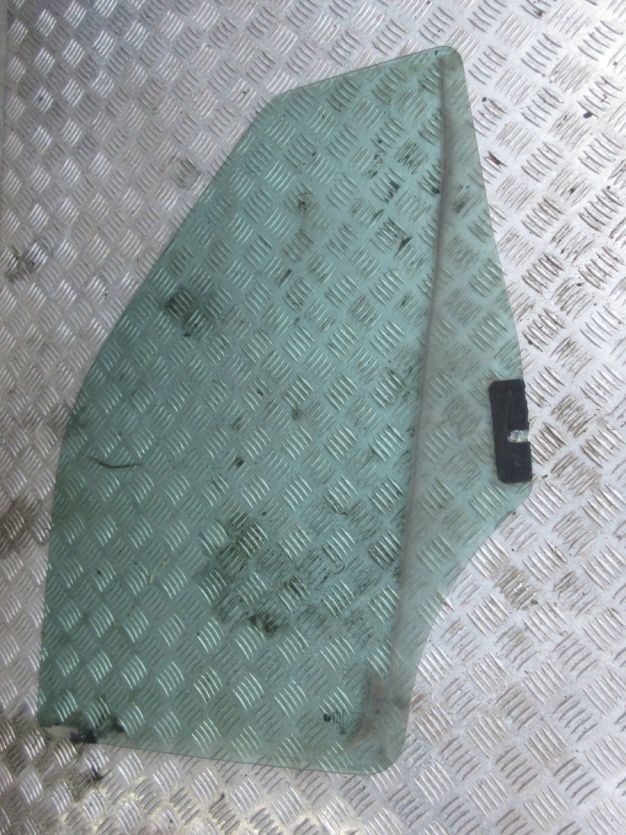 FIAT DOBLO II 2010 R. SZYBA PRAWY PRZÓD