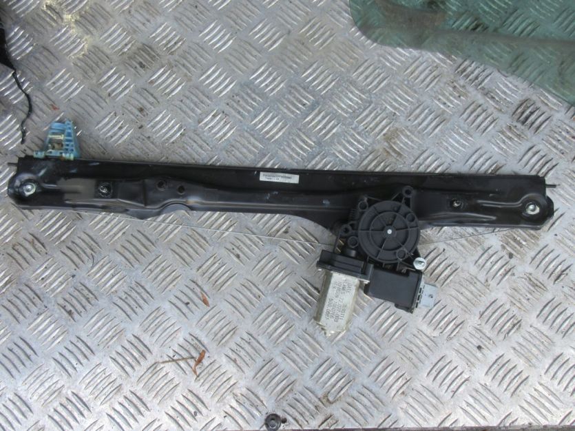 FIAT DOBLO II 2010 R. MECHANIZM SZYBY PRAWY PRZÓD