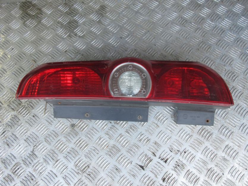 FIAT DOBLO II 2010 R. LAMPA PRAWY TYŁ 00518106730
