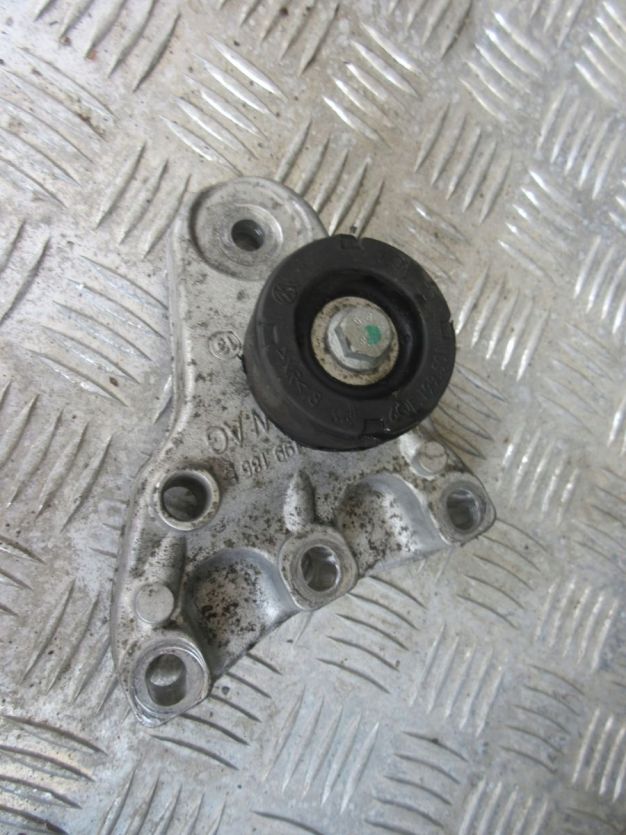 ROOMSTER LIFT 1.2 TSI ŁAPA SILNIKA