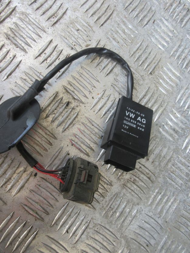 ROOMSTER LIFT STEROWNIK POMPY 1K0906093G