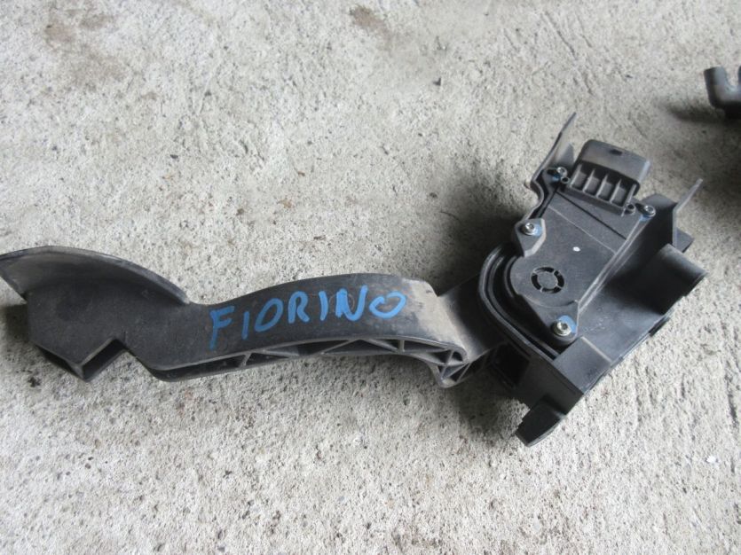 FIAT FIORINO 07 R. 1.4 PEDAŁ GAZU