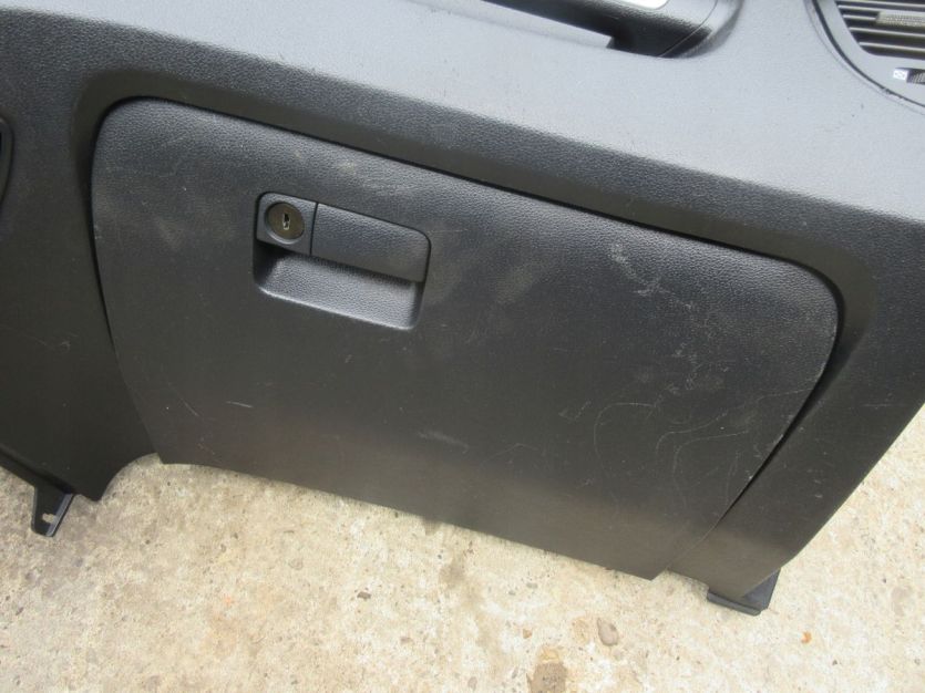 KIA SPORTAGE II 04-09 SCHOWEK PASAŻERA