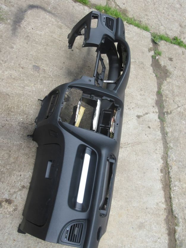 KIA SPORTAGE II 04-09 DESKA KONSOLA