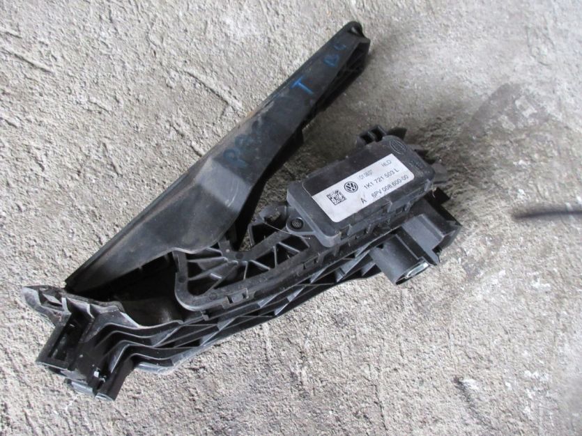 PASSAT B6 2.0 TDI 4MATION PEDAŁ GAZU 1K1721503L