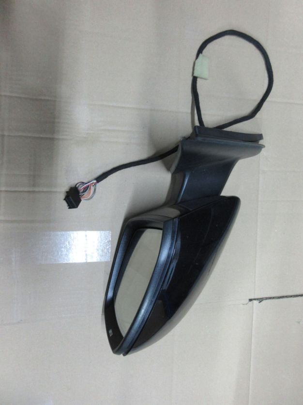 SKODA OCTAVIA III 5E LUSTERKO PRAWE 15PIN