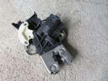 PASSAT B6 ZAMEK KLAPY BAGAŻNIKA 4F5827505D