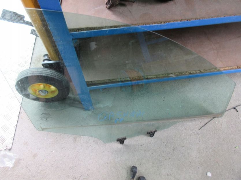 QASHQAI J11LIFT SZYBA PRAWY PRZÓD 17R