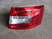 OCTAVIA III Liftback LAMPA PRAWY TYŁ