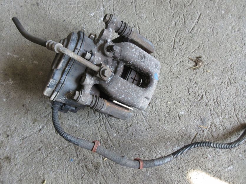 OPEL ASTRA K V ZACISK HAMULCOWY PRAWY TYŁ