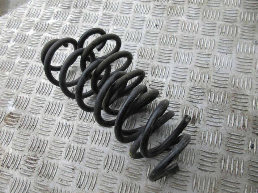 QASHQAI J11 LIFT 1.6 DCI SPRĘŻYNY TYŁ