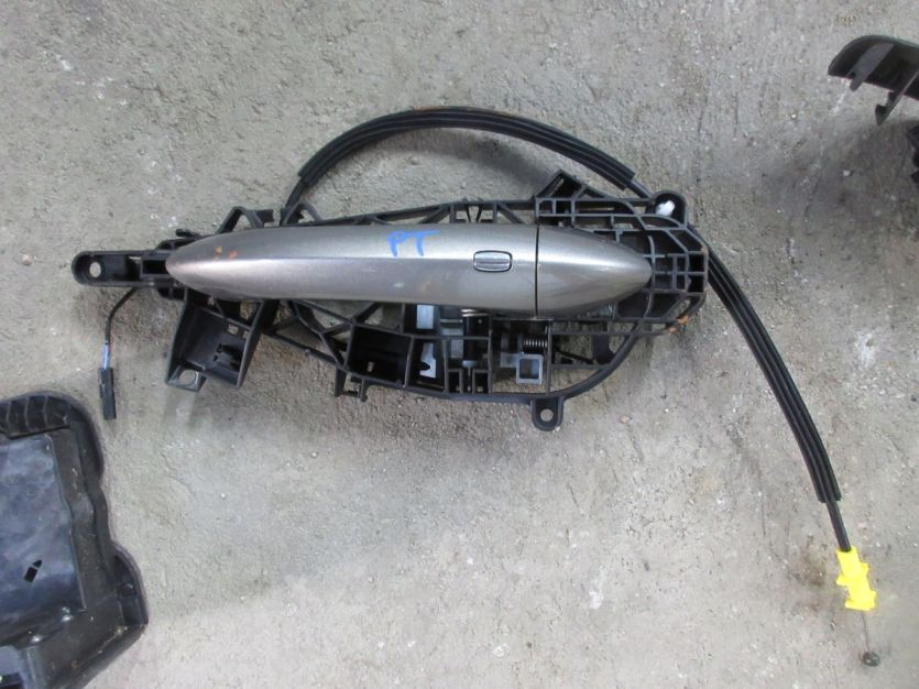 ASTRA K V KOMBI KLAMKA DRZWI PRAWY TYŁ