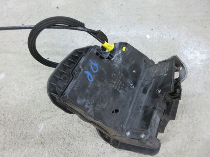 ASTRA K V KOMBI ZAMEK PRAWY PRZÓD